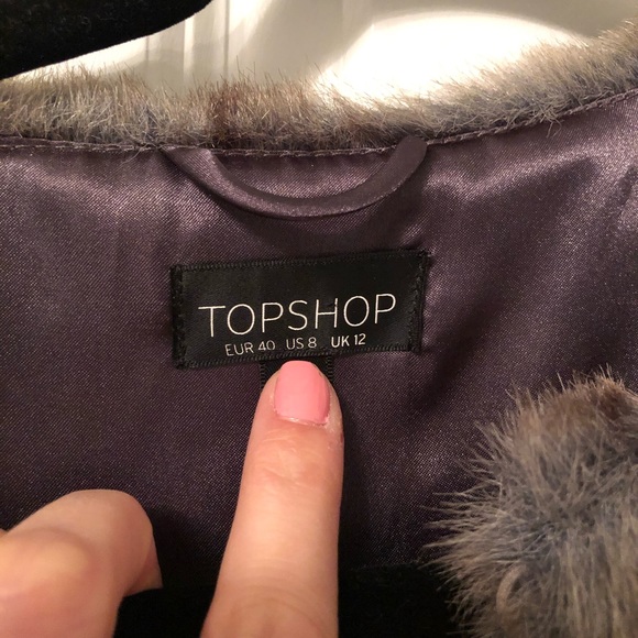 Faux Fur Vest - Picture 2 of 2